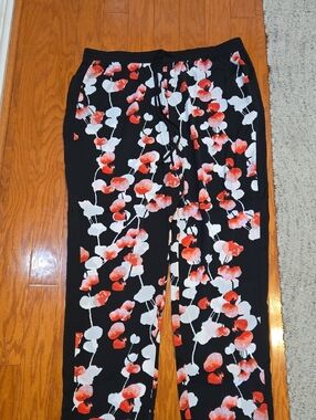 DKNYC Women's Black Floral Light Weight Pants - Size XL - NWT